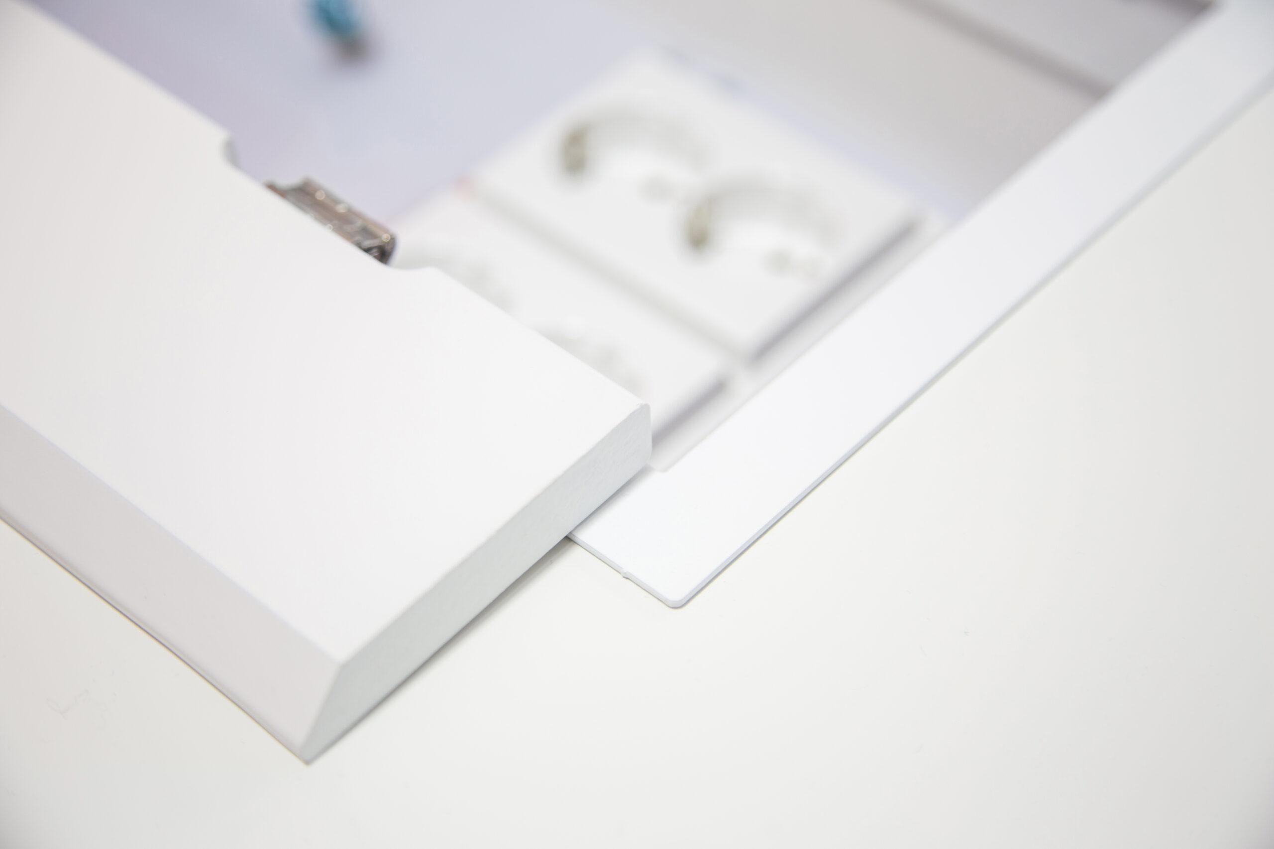 LID pöytäluukku - Presson