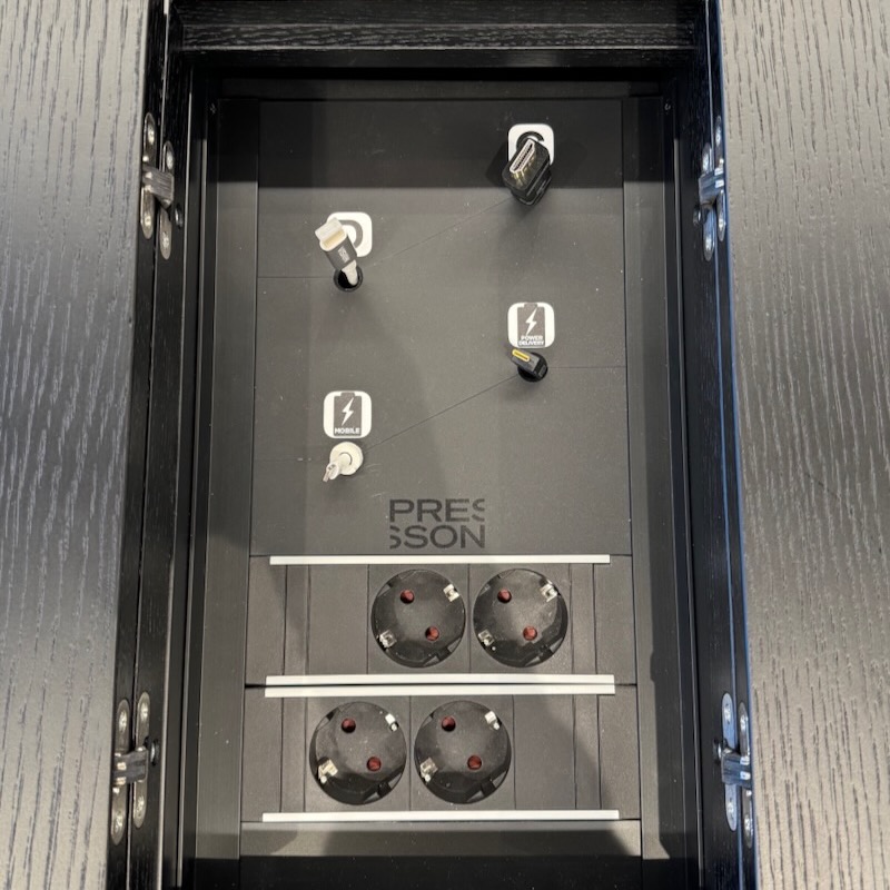 Presson Oy Interface E4 - Esityskaluste viimeistely musta