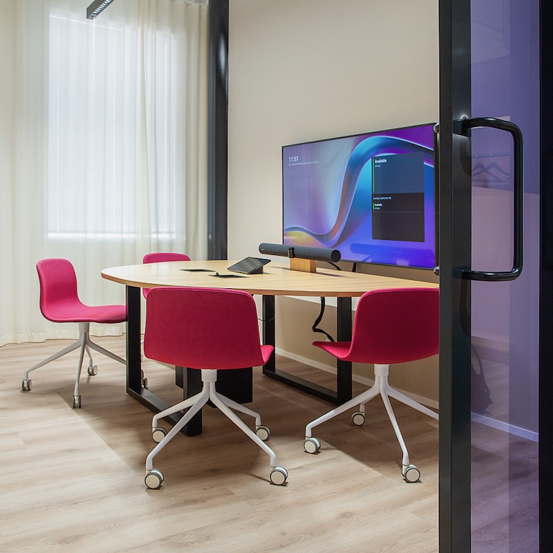 Presson Oy Table, Micro- Esityskaluste viimeistely tamiiviilu