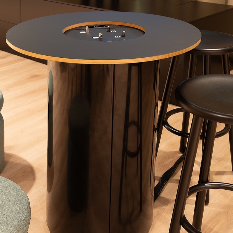 Presson Oy LoungeTable - Esityskaluste musta viimeistely